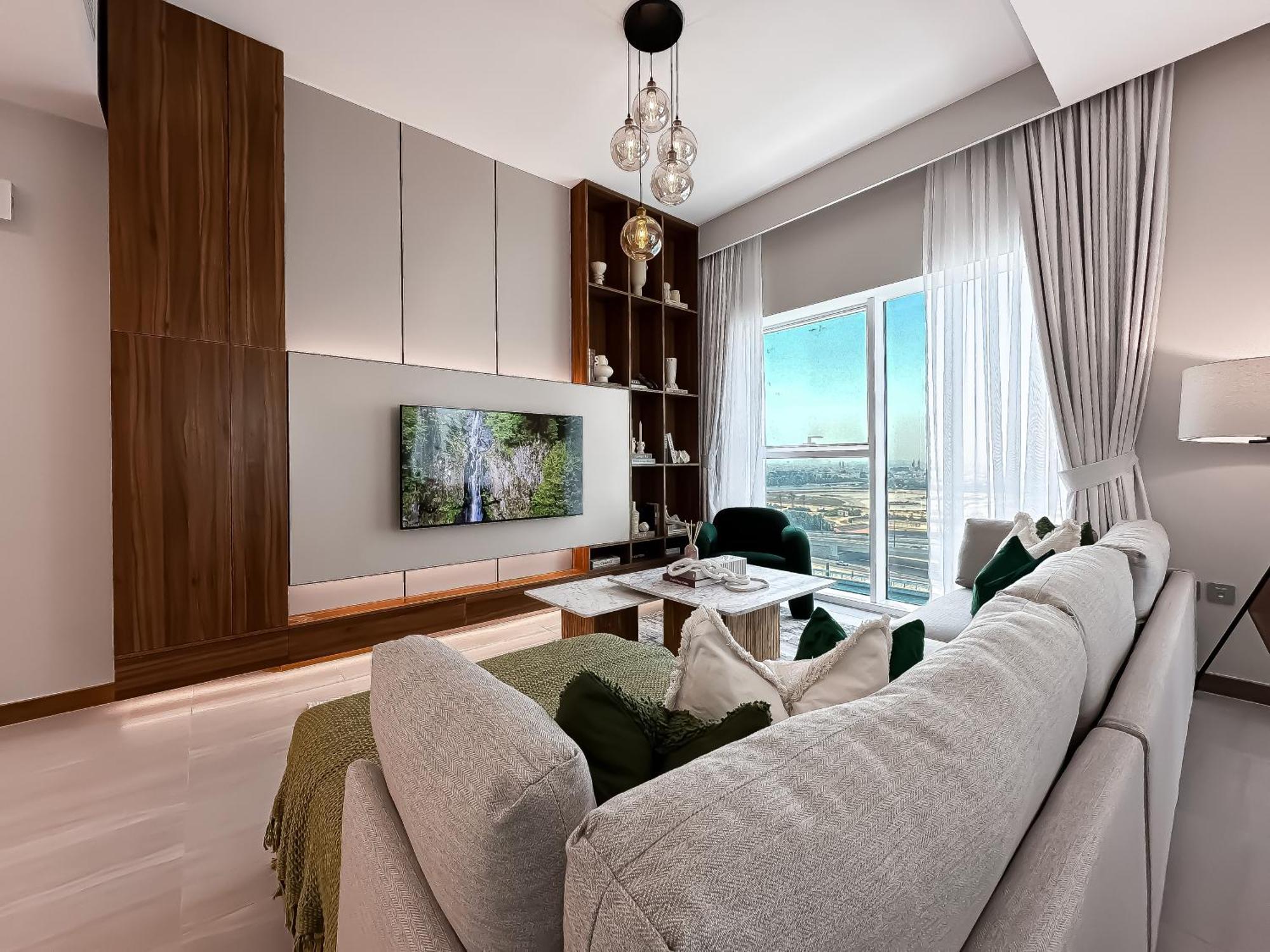 Trophy-ride In Equestrian Elegance W Private Entr Apartment